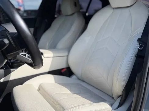 Used 2024 BMW 540i xDrive w/ M Sport Package AWD/4WD image 11
