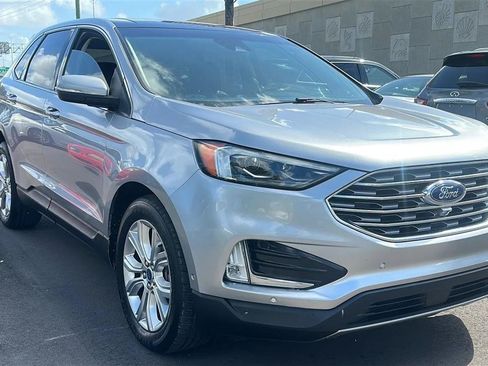 Used 2020 Ford Edge Titanium w/ Equipment Group 301A FWD image 5
