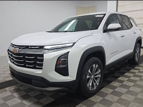 Used 2026 Chevrolet Equinox LT FWD image 1