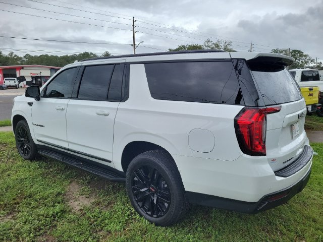 Used 2021 GMC Yukon XL SLT w/ SLT Premium Package RWD image 3