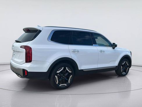 Used 2025 Kia Telluride S FWD image 4