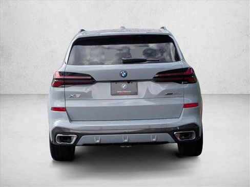 Used 2026 BMW X5 xDrive50e w/ M Sport Package AWD/4WD image 7