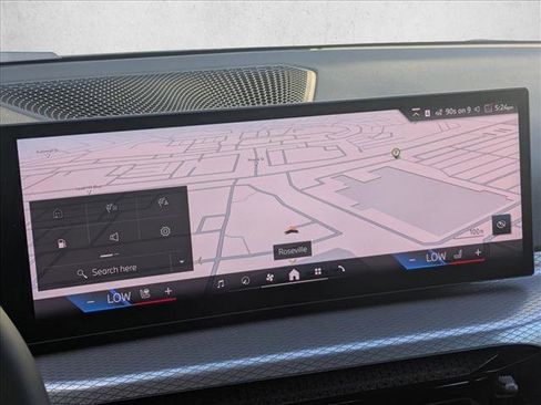 Used 2025 BMW 330i Sedan w/ Premium Package image 13