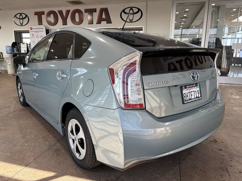Used 2015 Toyota Prius Four FWD image 8