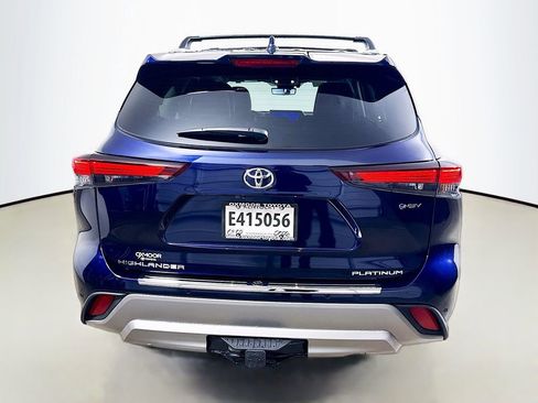 Used 2026 Toyota Highlander Platinum AWD/4WD image 6