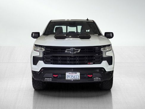 Used 2022 Chevrolet Silverado 1500 LT Trail Boss w/ LT Trail Boss Premium Package image 2