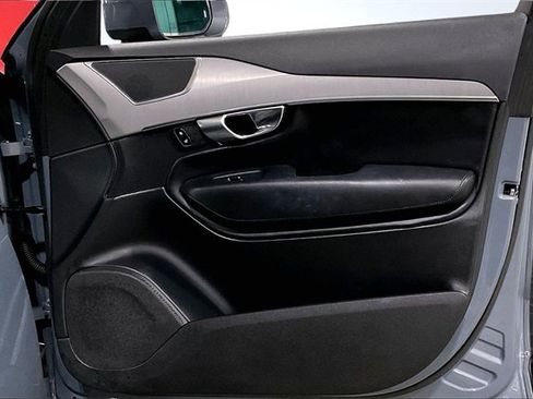 Certified 2023 Volvo XC90 B5 Core w/ Protection Package Premier image 24