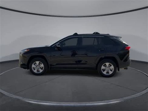Used 2025 Toyota RAV4 XLE w/ Convenience Package image 5
