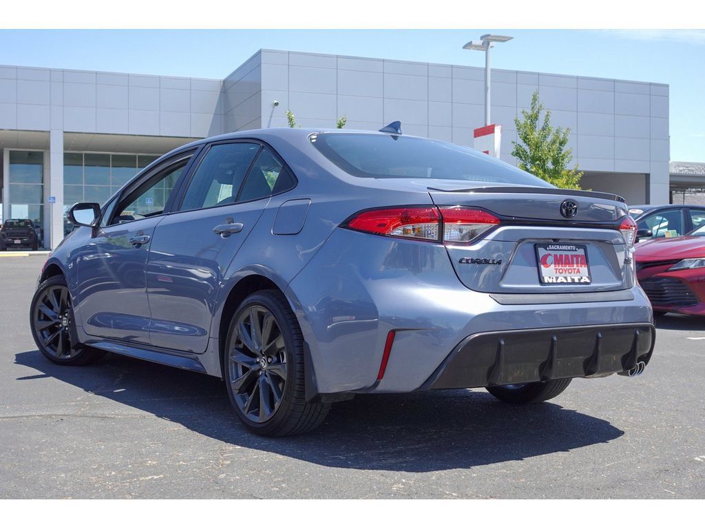 Used 2025 Toyota Corolla SE FWD image 7