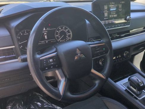 Used 2024 Mitsubishi Outlander SE Black Edition AWD/4WD image 31