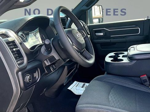 Used 2026 RAM 2500 Big Horn AWD/4WD image 15