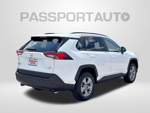 Used 2025 Toyota RAV4 LE AWD/4WD image 11