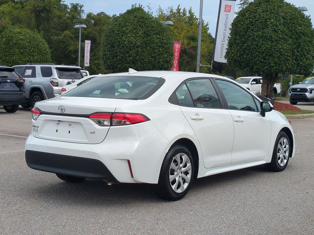Certified 2024 Toyota Corolla LE FWD image 3