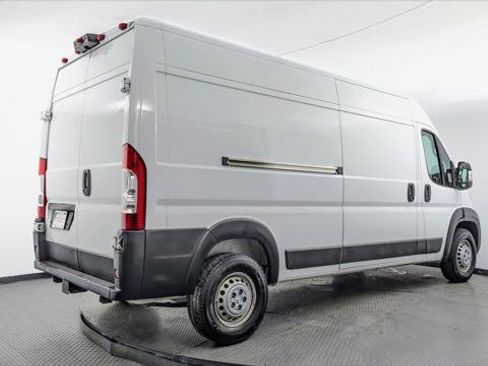 Used 2024 RAM ProMaster 2500 w/ Convenience Group FWD image 8