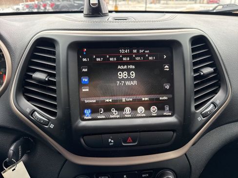 Used 2018 Jeep Cherokee Latitude image 15