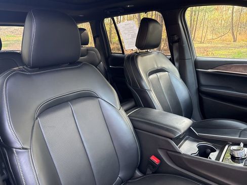 Used 2024 Jeep Grand Cherokee Limited 4xe image 10