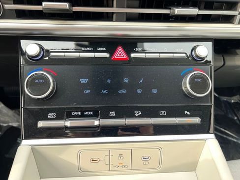 New 2026 Hyundai Santa Fe SE image 15