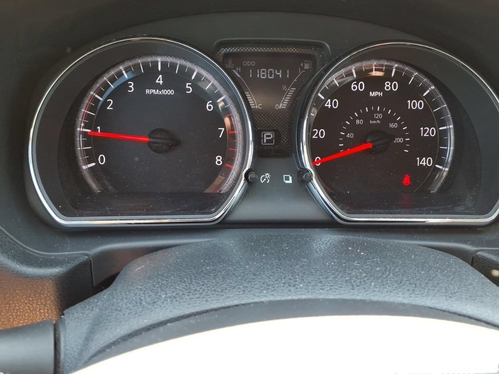 Used 2015 Nissan Versa SV FWD image 15