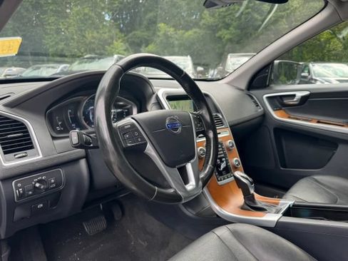 Used 2016 Volvo XC60 T6 w/ Climate Package AWD/4WD image 19