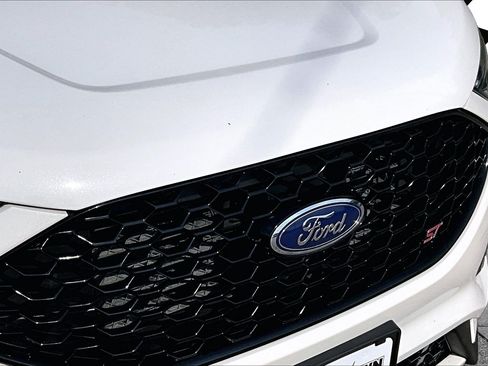 Certified 2020 Ford Edge ST w/ Cold Weather Package AWD/4WD image 29