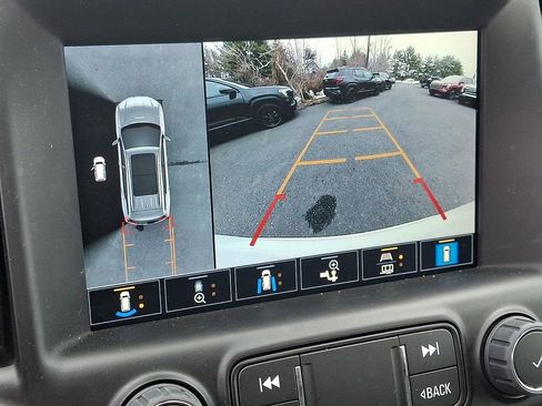 Certified 2022 GMC Terrain SLT w/ Infotainment Package II image 19