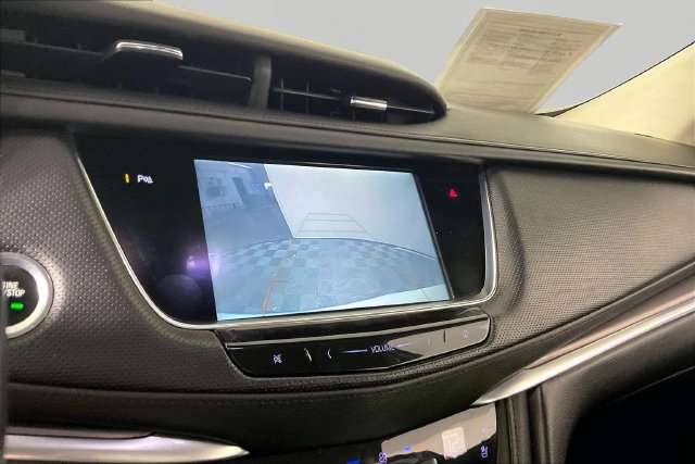 Used 2018 Cadillac XT5 Premium Luxury FWD image 12