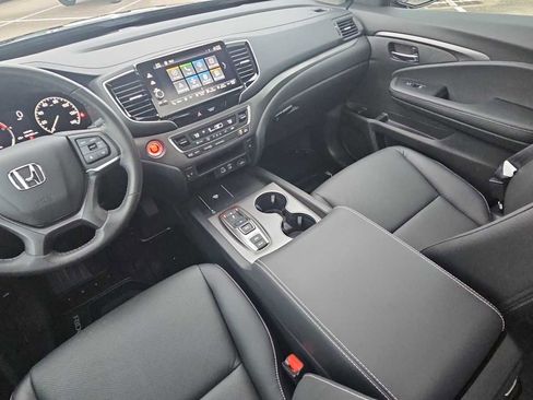 Certified 2025 Honda Ridgeline RTL image 24