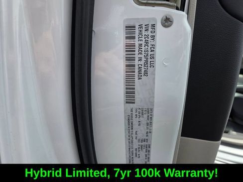 Used 2023 Chrysler Pacifica Limited FWD image 20