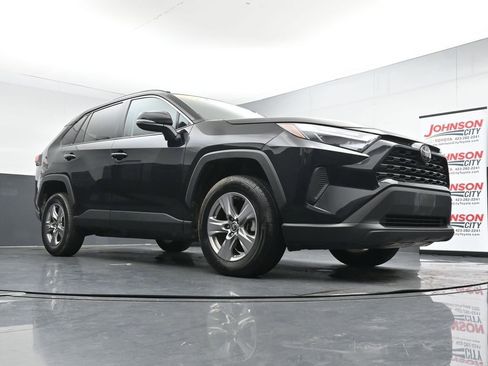 Used 2024 Toyota RAV4 XLE image 28