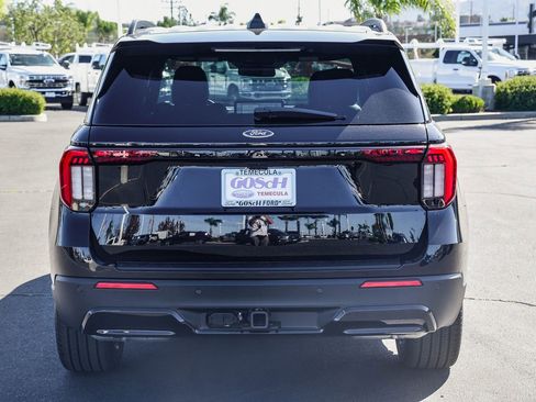 New 2026 Ford Explorer ST-Line w/ ST-Line Street Pack image 5