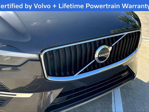 Used 2022 Volvo XC60 B5 Momentum image 36