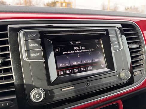 Used 2019 Volkswagen Beetle 2.0T S image 18