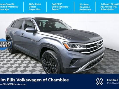 Certified 2022 Volkswagen Atlas Cross Sport SE w/ Panoramic Sunroof Package