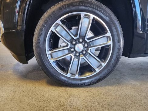Used 2019 GMC Acadia Denali w/ Technology Package FWD image 9