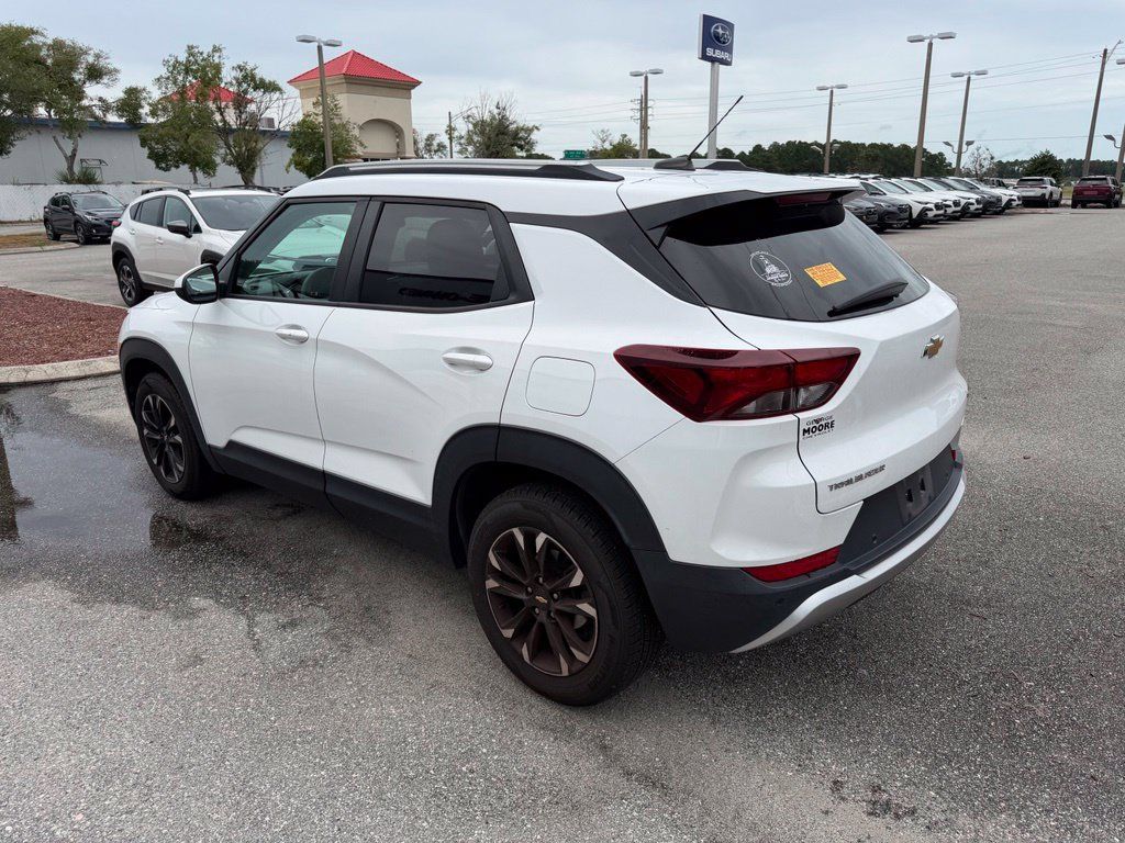 Used 2021 Chevrolet TrailBlazer LT w/ Convenience Package FWD image 8