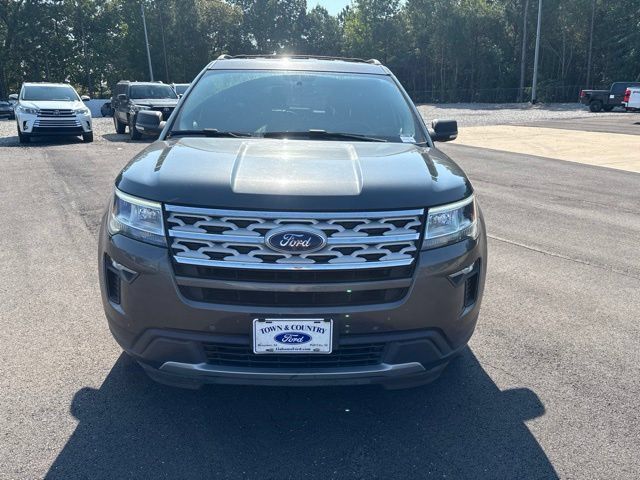 Used 2019 Ford Explorer XLT w/ Equipment Group 202A FWD image 2