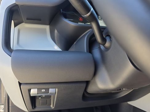 Used 2024 Land Rover Defender 110 S image 16