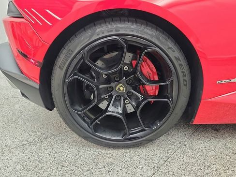 Used 2015 Lamborghini Huracan LP 610-4 AWD/4WD image 24