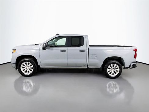 Used 2025 Chevrolet Silverado 1500 Custom image 5