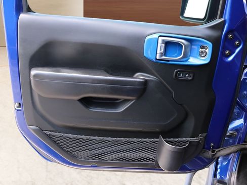 Used 2019 Jeep Wrangler Sport AWD/4WD image 10