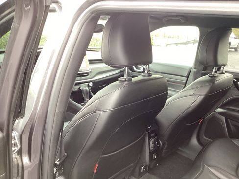 Used 2024 Jeep Compass Trailhawk image 13