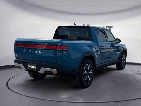 Used 2023 Rivian R1T Adventure image 5