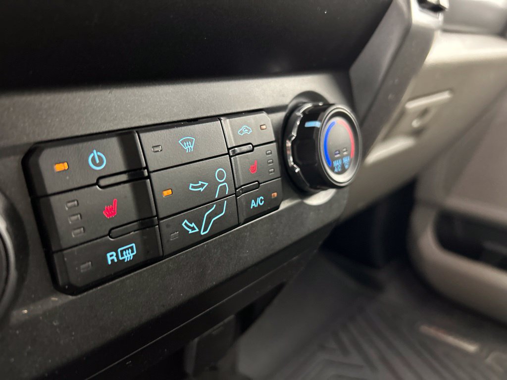 Used 2019 Ford F250 XLT w/ XLT Premium Package AWD/4WD image 18