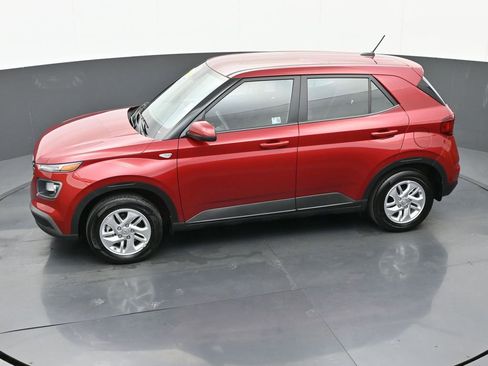 Certified 2025 Hyundai Venue SE image 29