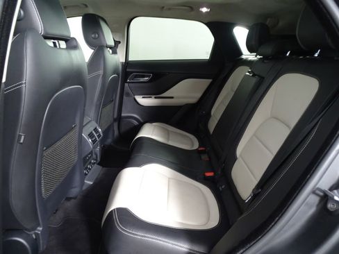 Used 2019 Jaguar F-PACE R-Sport image 14