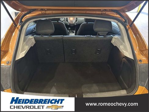 Used 2017 Chevrolet Cruze LT w/ Convenience Package image 11