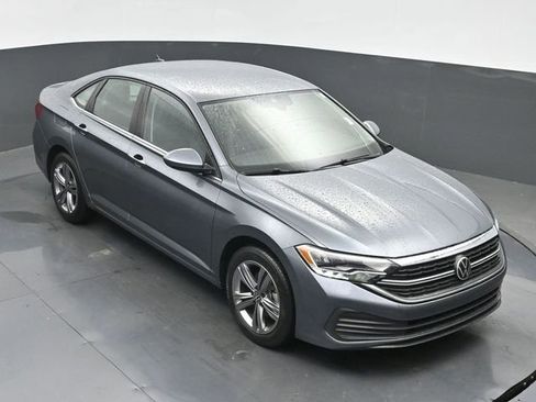 Used 2022 Volkswagen Jetta SE FWD image 35
