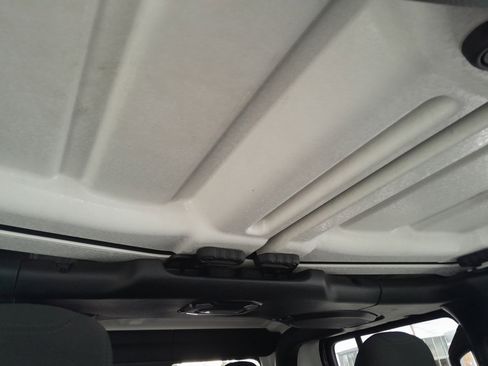 Used 2022 Jeep Gladiator Sport image 38