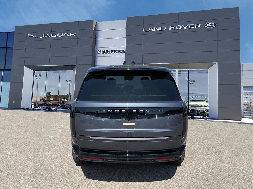 New 2026 Land Rover Range Rover Long Wheelbase SE AWD/4WD image 4