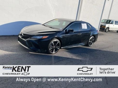 Used 2018 Toyota Camry XSE image 31
